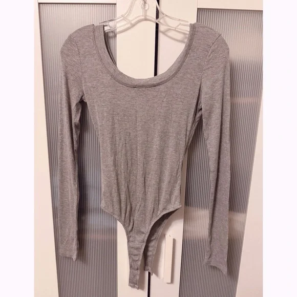Lulus Simply the Best Heather Grey Long Sleeve Button-Front Bodysuit Size M - Picture 10 of 14
